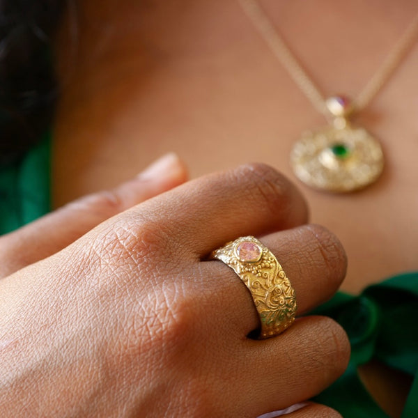 Cosmos Ring SAMPLE // LAB MADE SAPPHIRE // SIZE S