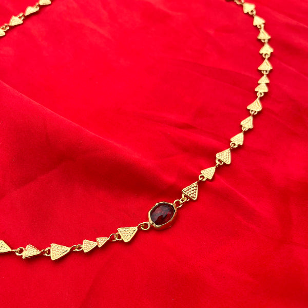 Triangles Chain with Garnet