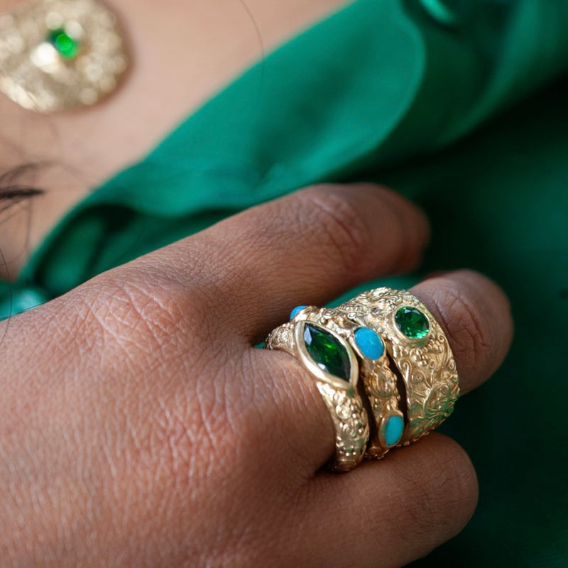 Cosmos Ring SAMPLE // LAB MADE EMERALD // SIZE R